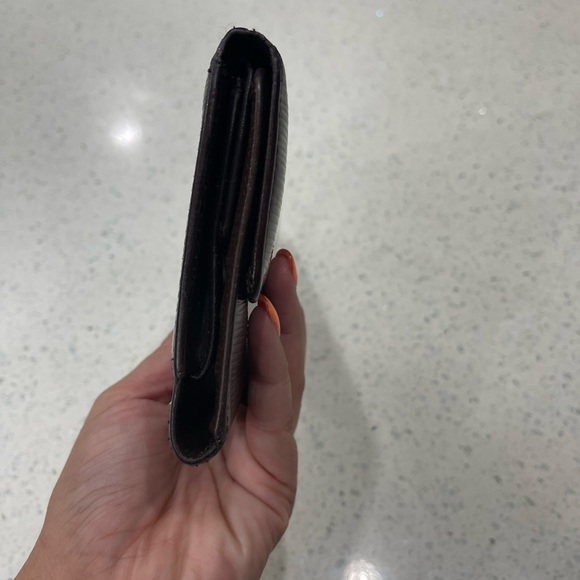 Louis Vuitton Epi Portefeuille Sarah Long Wallet (EC) - Picture 8 of 10